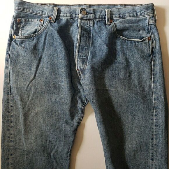 Levis 501 Jeans Mens 38x32 Blue Straight Original Button Fly Med Wash Denim - Picture 3 of 11